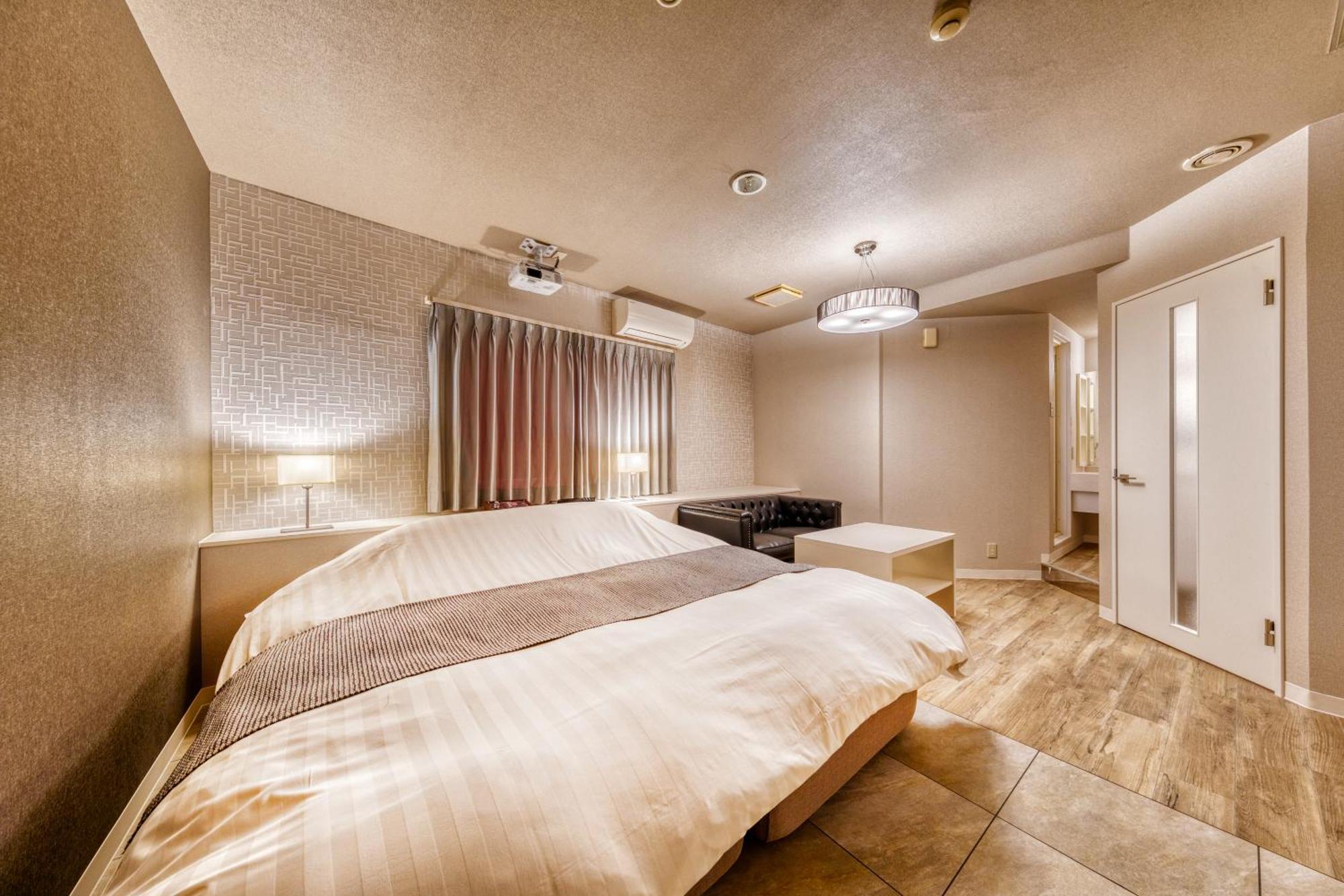 Luna Modern Sakuranomiya (adults Only) Hotel
