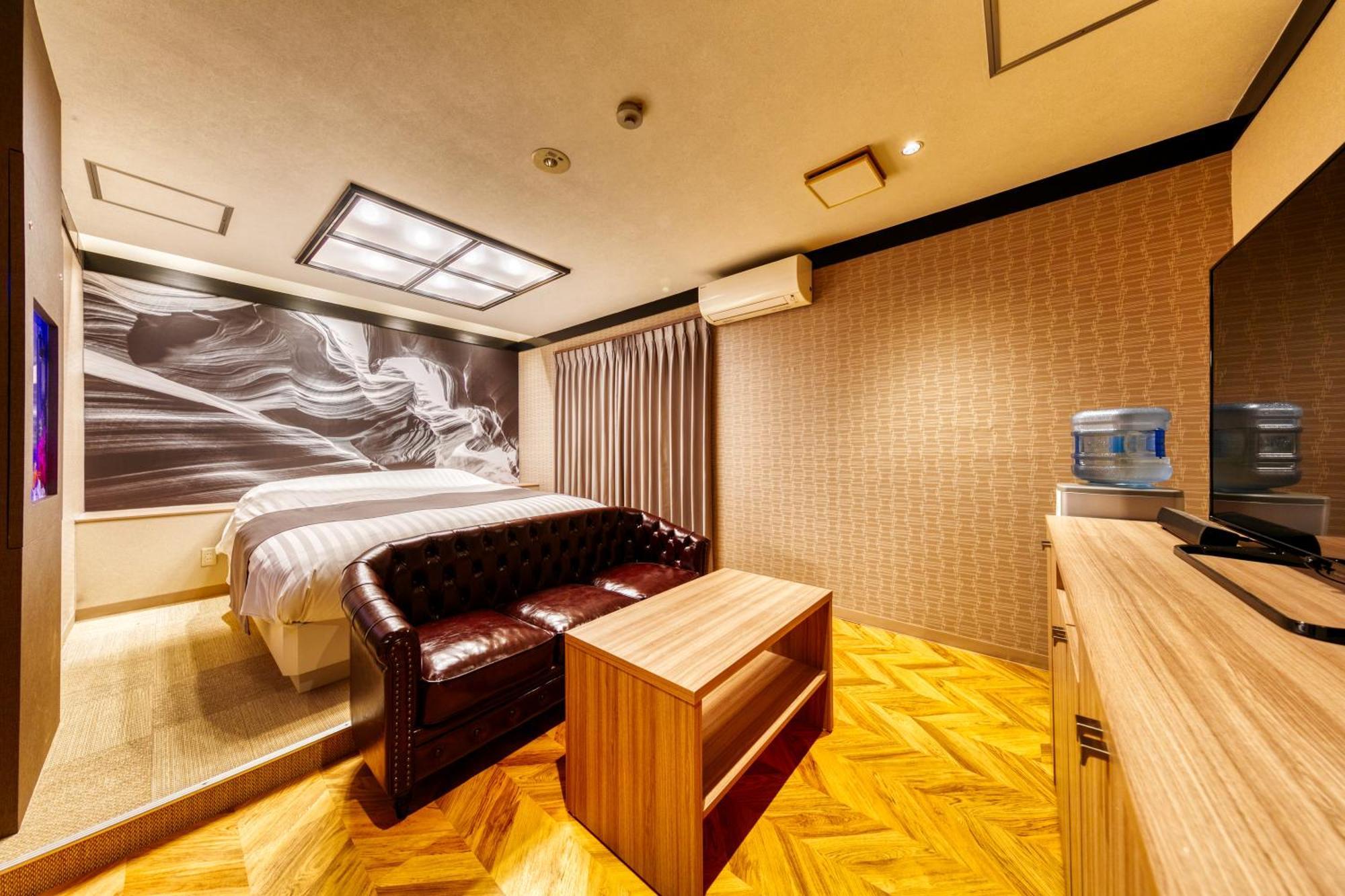 Luna Modern Sakuranomiya (adults Only) Hotel *